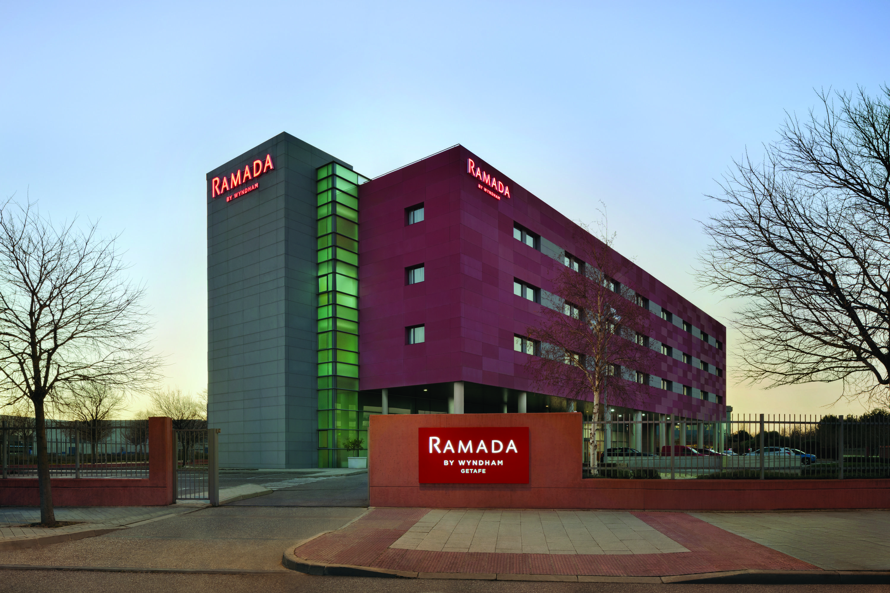 Ramada By Wyndham Madrid Getafe Ξενοδοχείο Εξωτερικό φωτογραφία