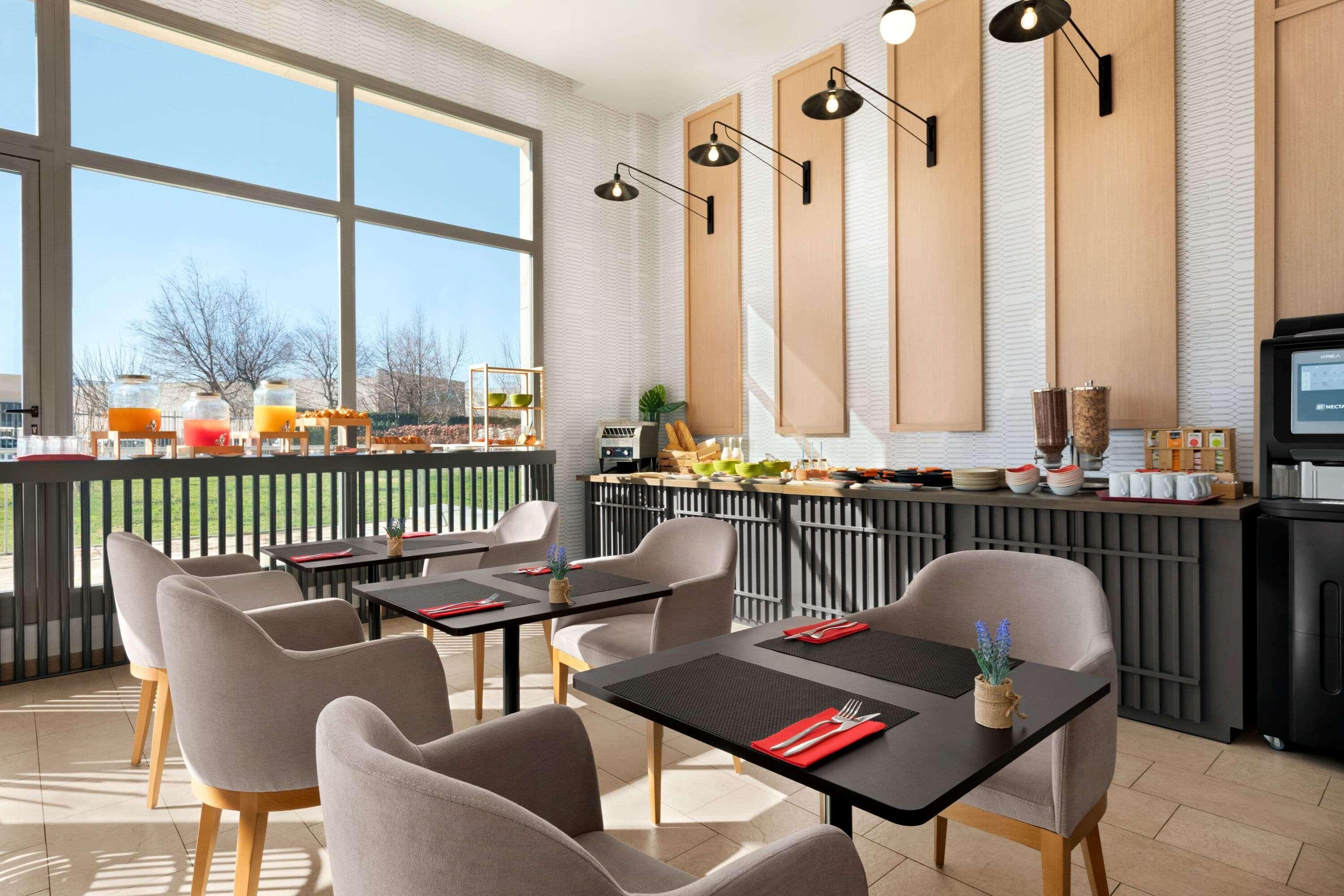 Ramada By Wyndham Madrid Getafe Ξενοδοχείο Εξωτερικό φωτογραφία