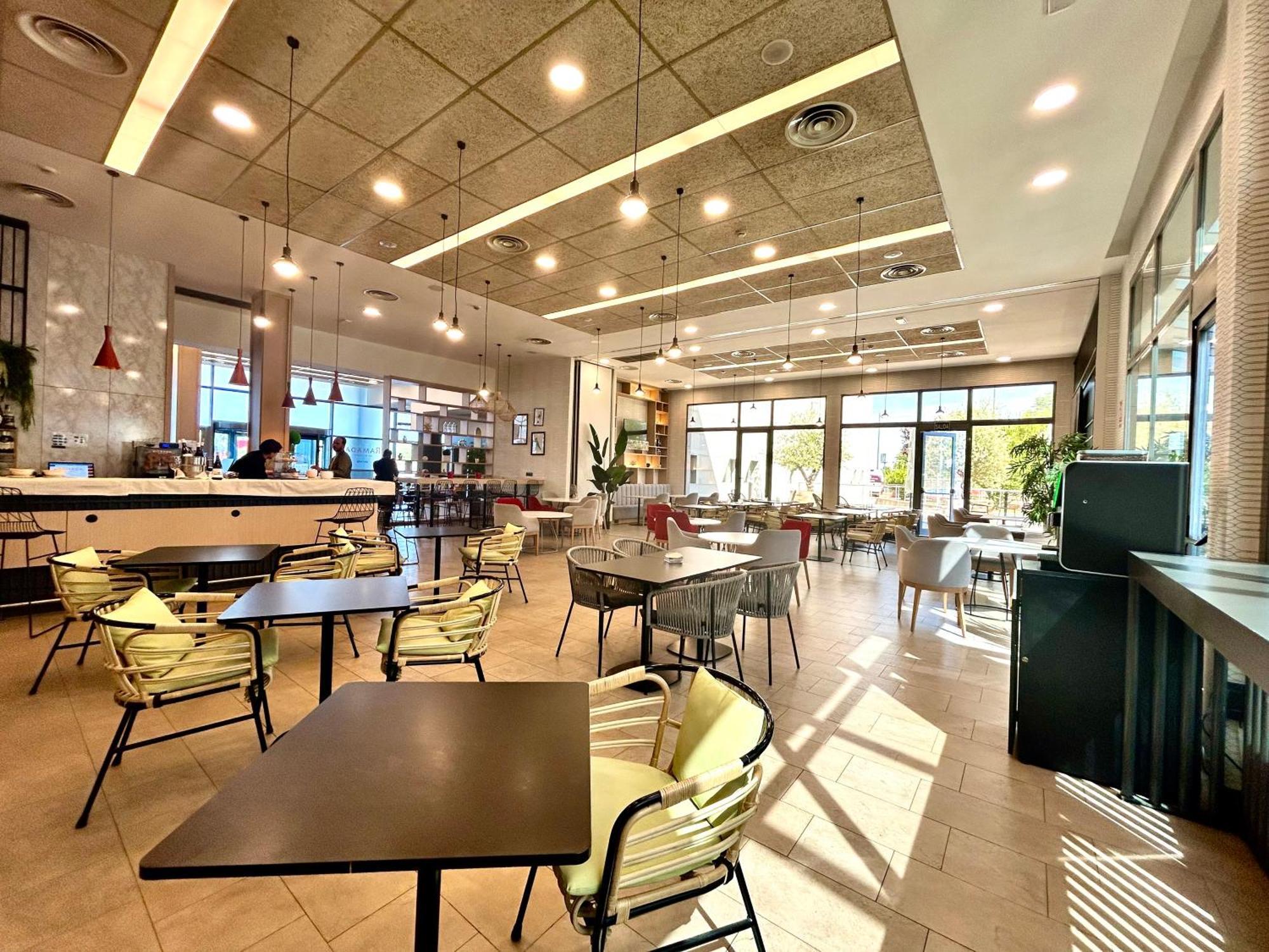 Ramada By Wyndham Madrid Getafe Ξενοδοχείο Εξωτερικό φωτογραφία