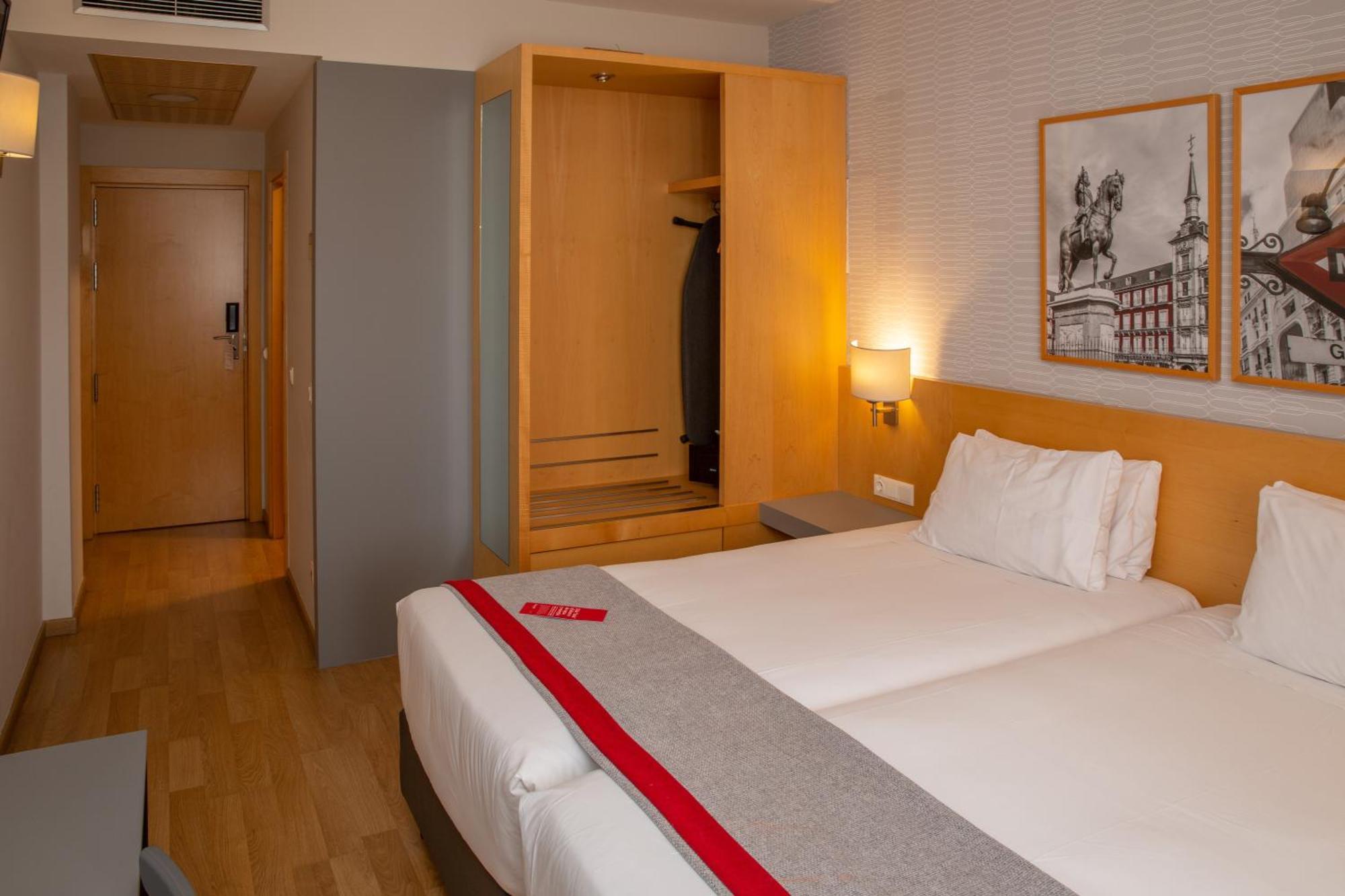 Ramada By Wyndham Madrid Getafe Ξενοδοχείο Εξωτερικό φωτογραφία