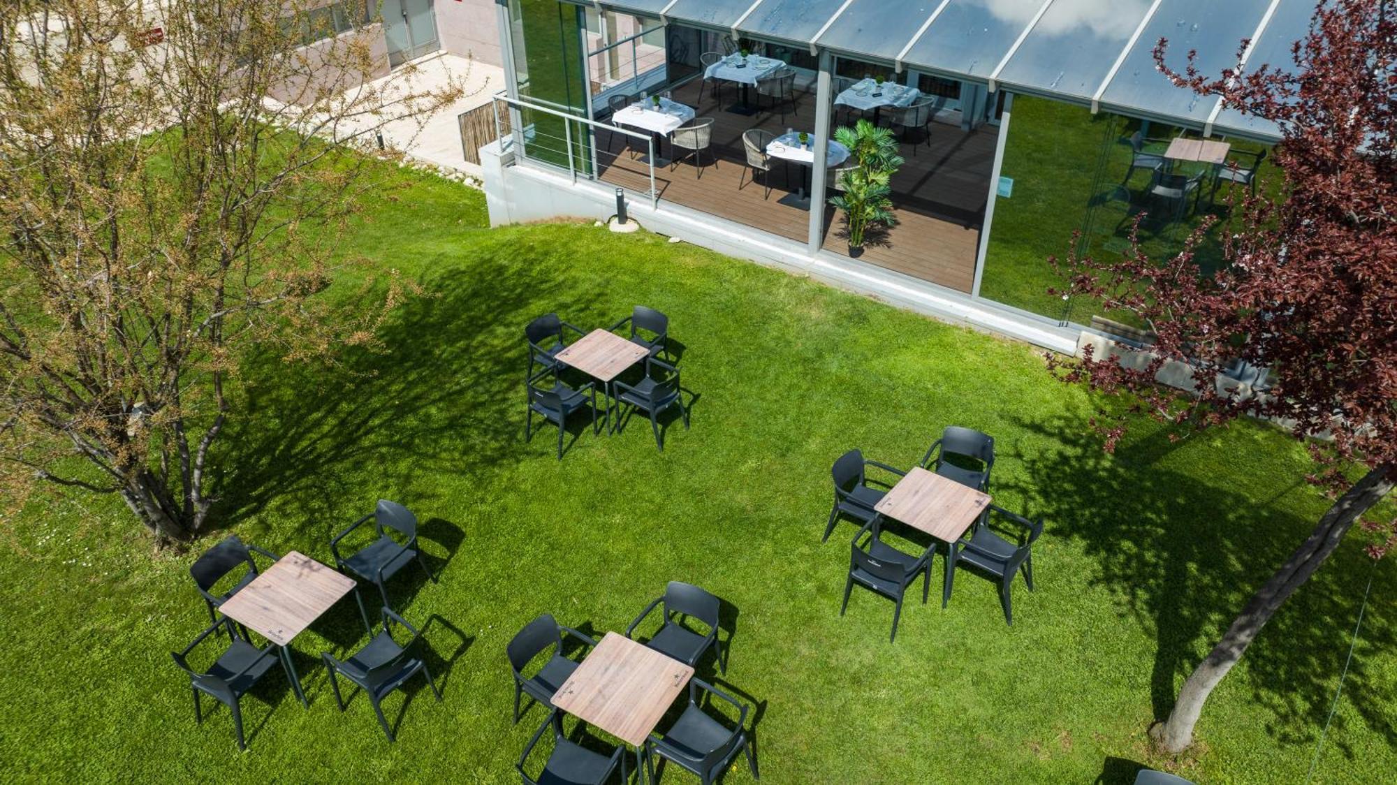 Ramada By Wyndham Madrid Getafe Ξενοδοχείο Εξωτερικό φωτογραφία